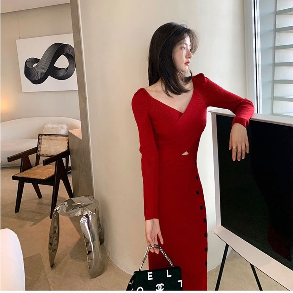 Ada Miss Cherry red knit dress with buttoned details - Picture 4 of 7